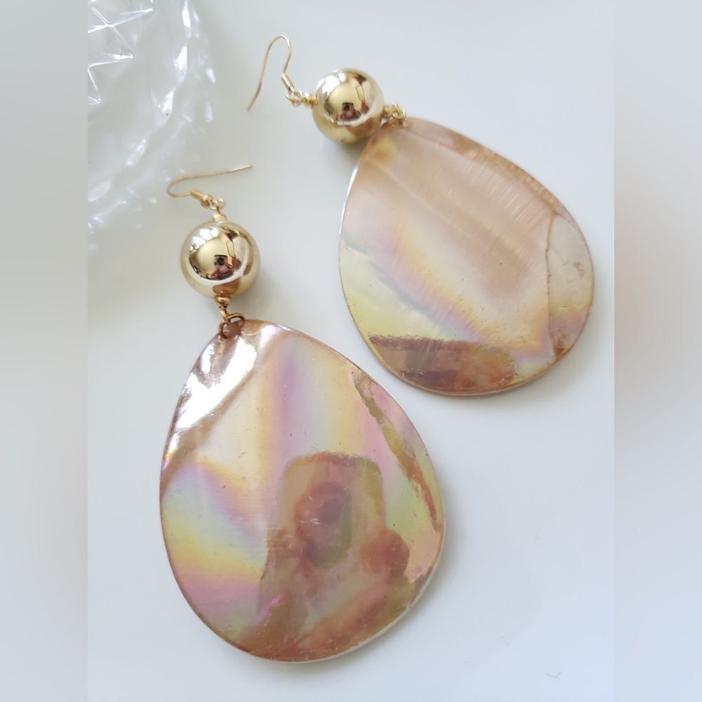 Anthro Shell Drop Earrings - Picture 14 of 14